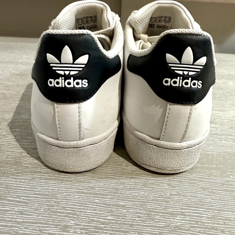 Women’s Adidas White and Black Superstar Sneakers Iconic Design -Size 7 - Picture 9 of 9